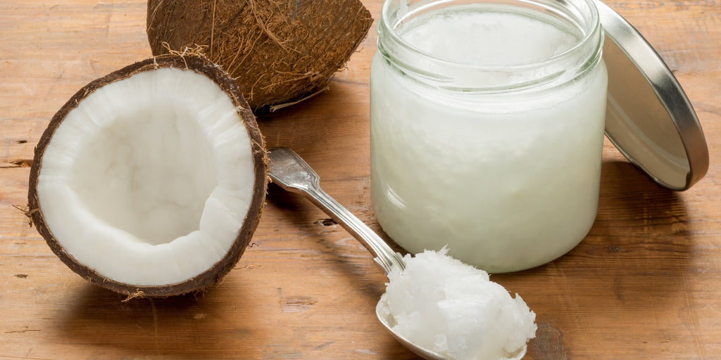 Natuurlijke Remedies voor een Jeukende Hoofdhuid: Tonka Olie, Castorolie en Kokosolie